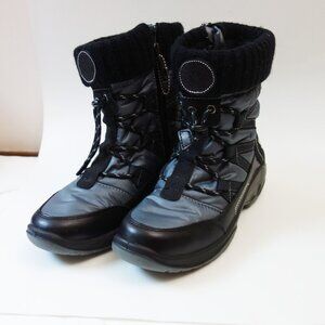 Santana Canada Thea Waterproof Ankle Boots Outdoor Black size 8 NWOT!